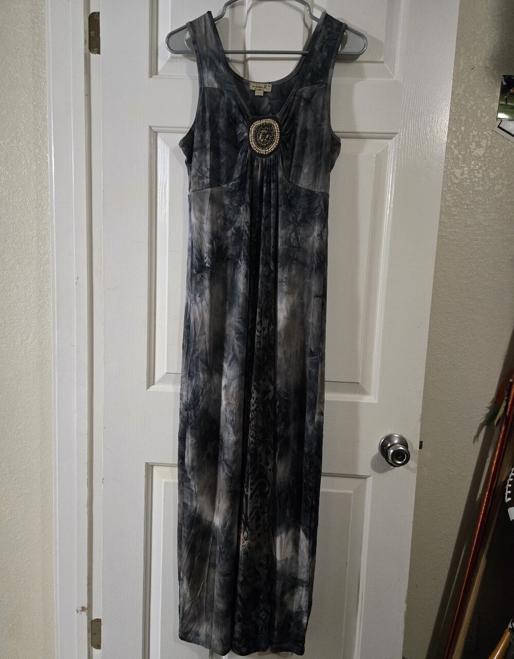 ONE WORLD Gray and Black Tie-Dye Sleeveless Maxi Dress with Embellished Brooch